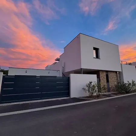 Les Pins - Confort & Modernite Апартаменты *