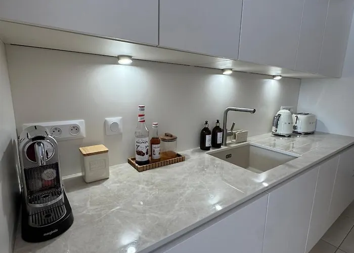 Les Pins - Confort & Modernite